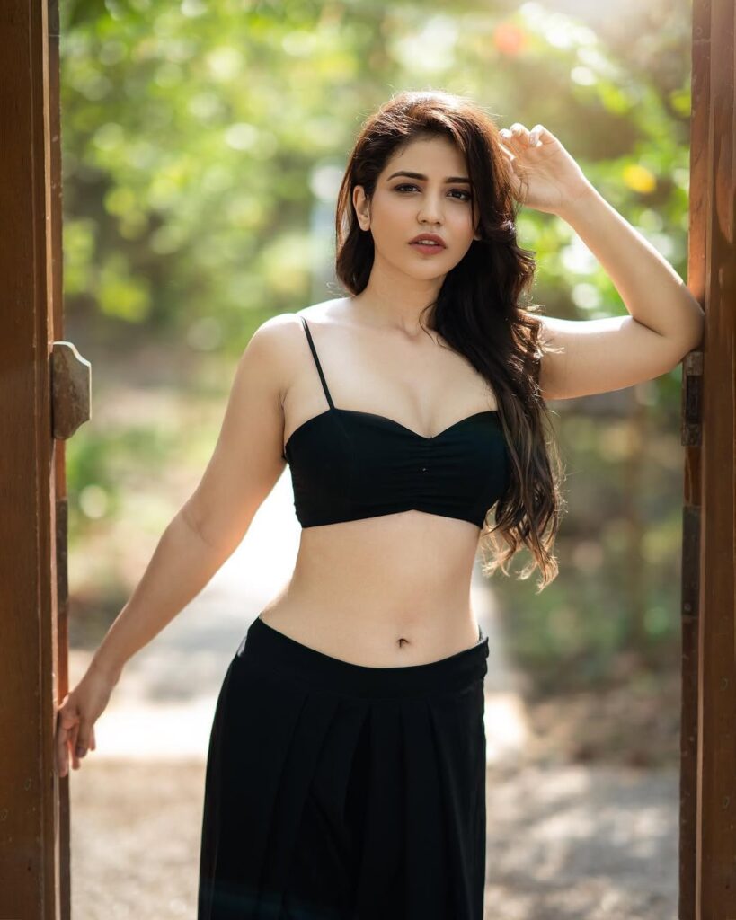 Priyanka Jawalkar Golden Look 
