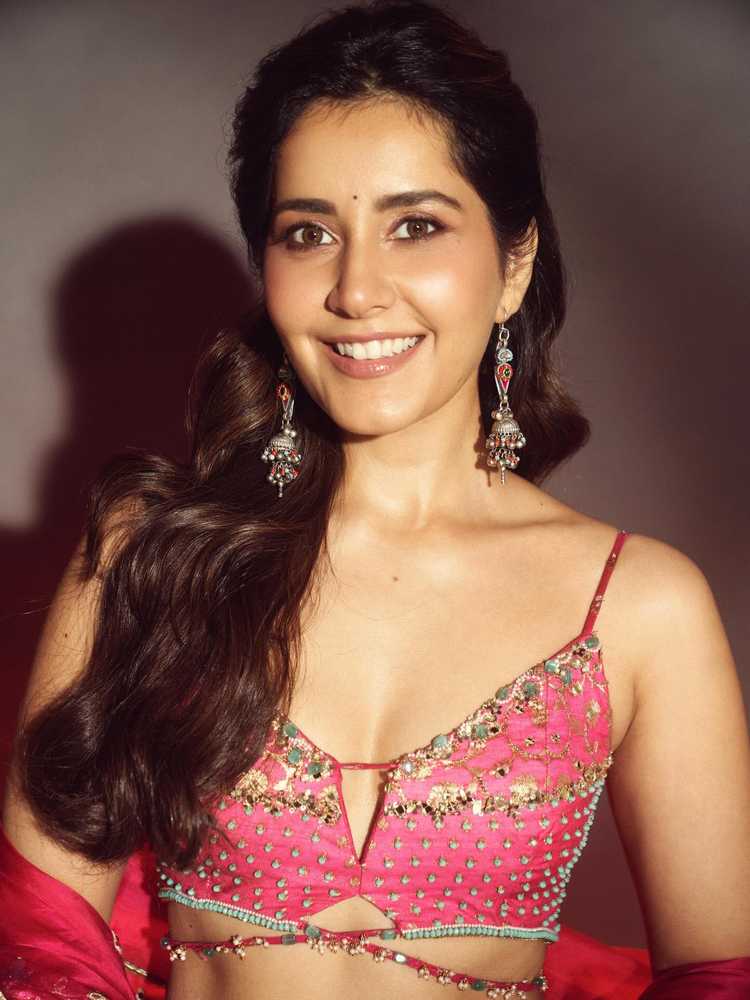 raashii khanna (21)