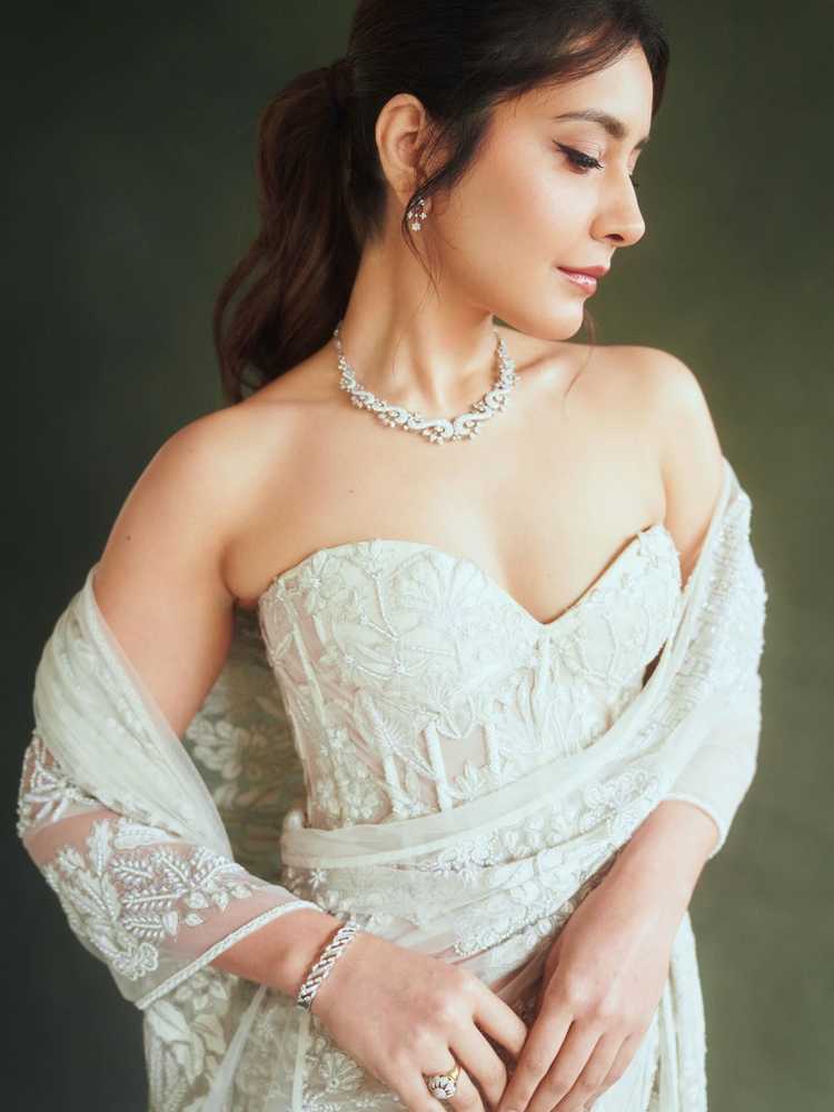 raashii khanna (27)
